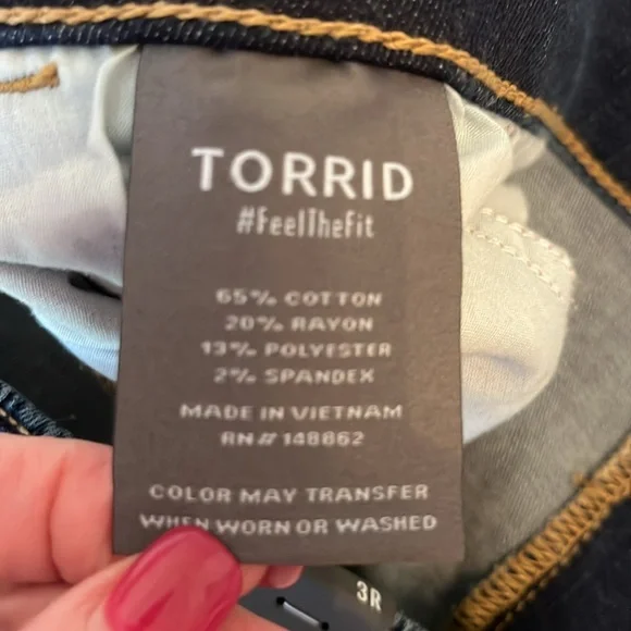 NWT Torrid Weekend Boyfriend Straight Jeans - Picture 9 of 9